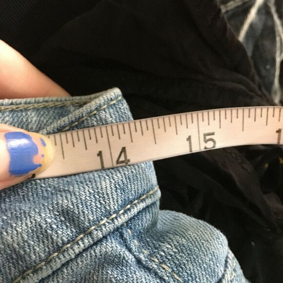 The Roadster Life Co. Jeans Womens Sz 26 Light Capri Distressed Boyfriend Fit - Picture 8 of 10